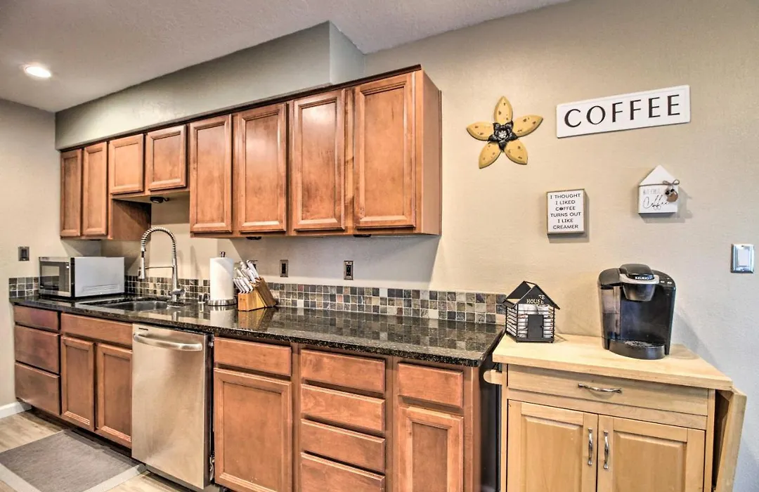 Updated Albuquerque Home With Backyard And Grill!-1